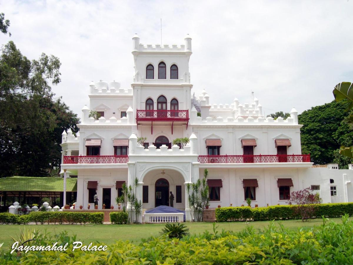 Jayamahal Palace Bangalore Exterior foto